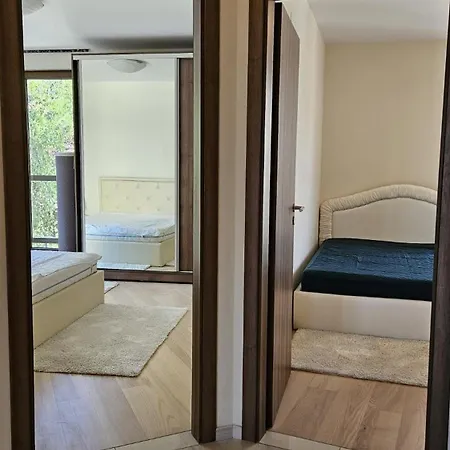 Seaview 2 Bedroom With Swimming Pool & Pkg Apartment