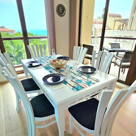 Seaview 2 Bedroom With Swimming Pool & Pkg * Varna