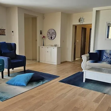 Apartment Seaview 2 Bedroom With Swimming Pool & Pkg